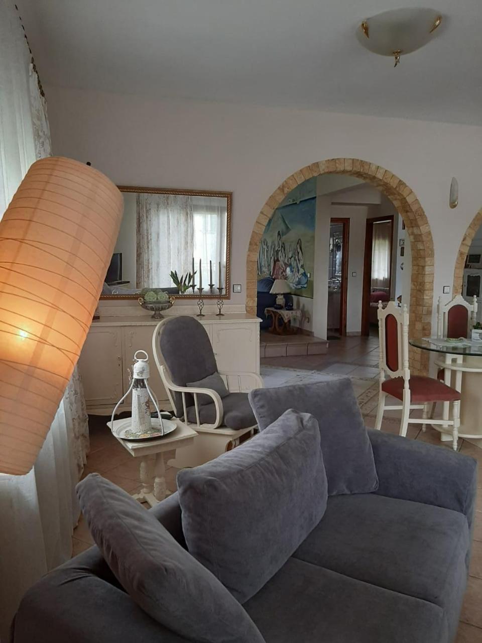 Vintage Home Nikiti  Bilik gambar